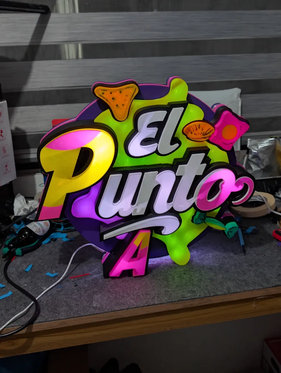 Letrero El Punto A · fotografía real 2